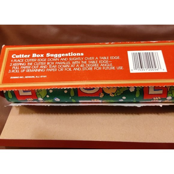 VTG CHRISTMAS WRAPPING PAPER GIFT WRAP WHIMSICAL ELF NOEL RED WHITE GREEN 1.5lb - Picture 6 of 9